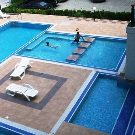 Itta Aparthotel